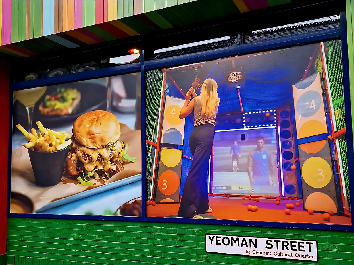 Vinyl-Graphics-Sixes-Social-Cricket