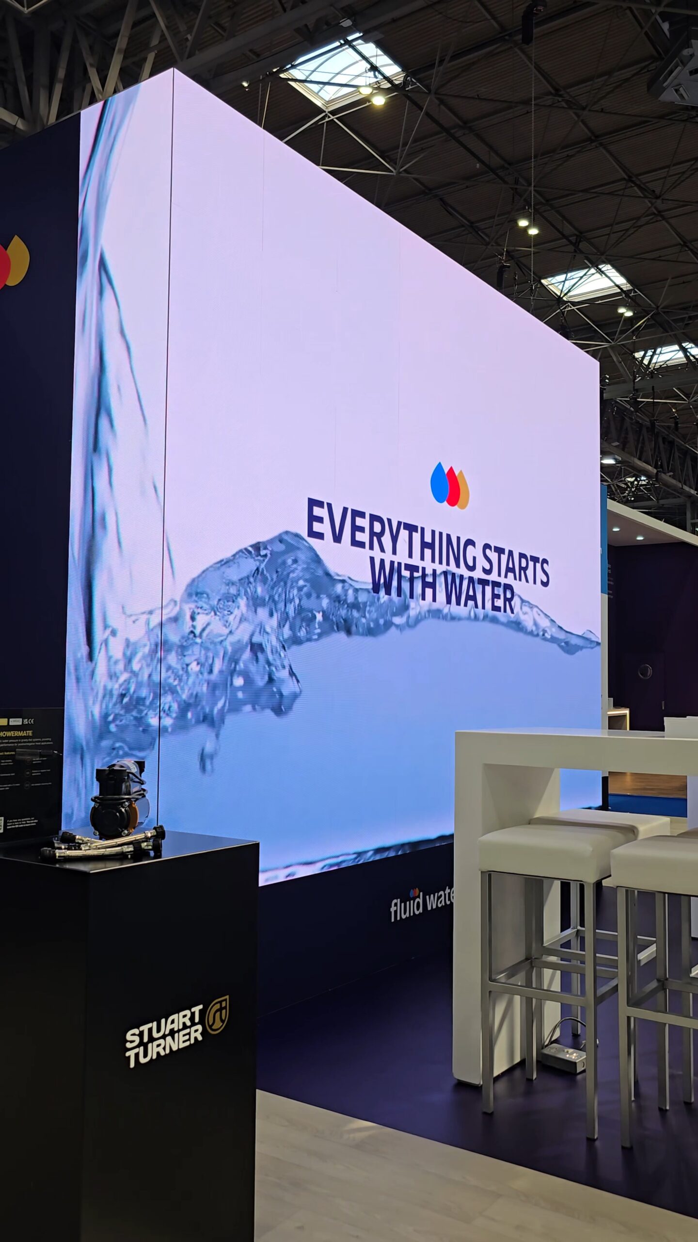Modular-Exhibition-Stand-Better-Stands-Gold-LED-AV-InstallerSHOW26